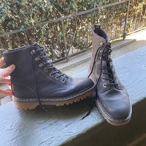 Doc Martens Women’s boots